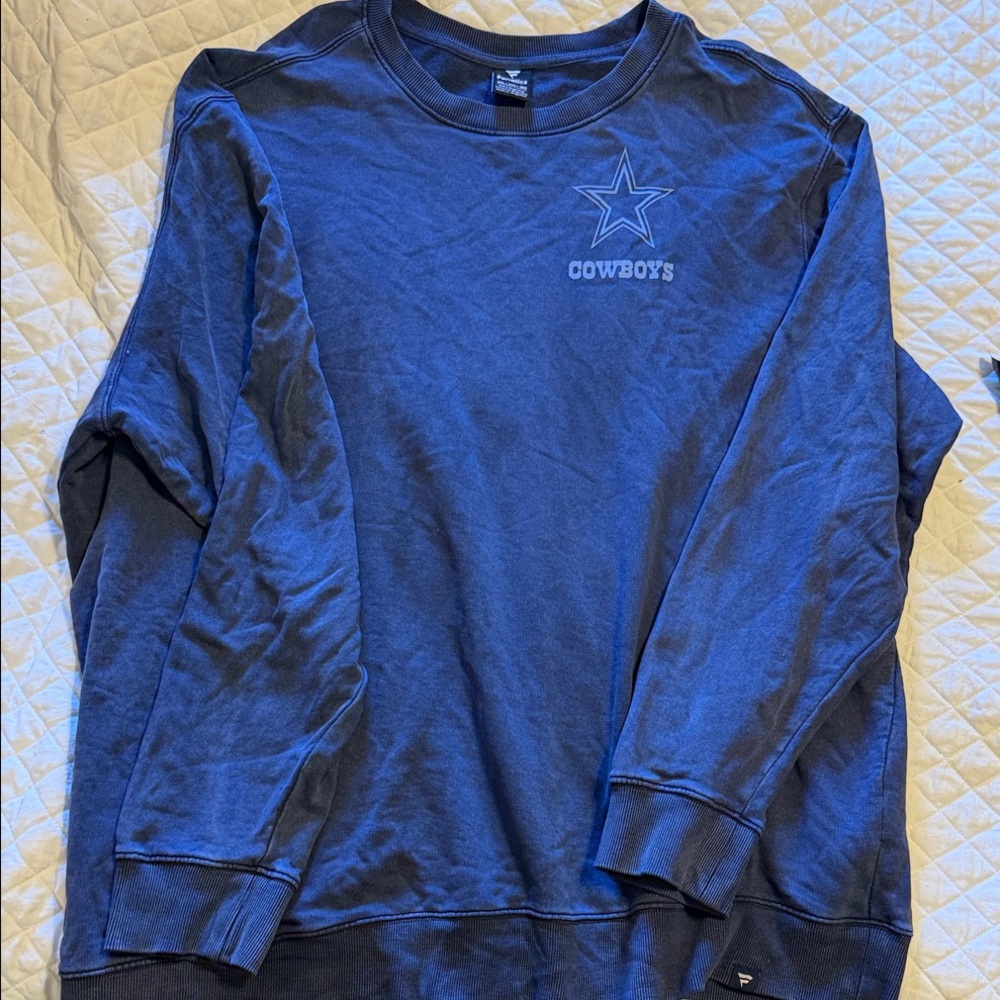 Dallas Cowboys Navy Long-Sleeve Crewneck Sweatshirt